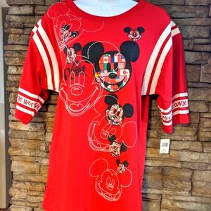 💚💚 Epcot Disney Mickey Mouse tee new